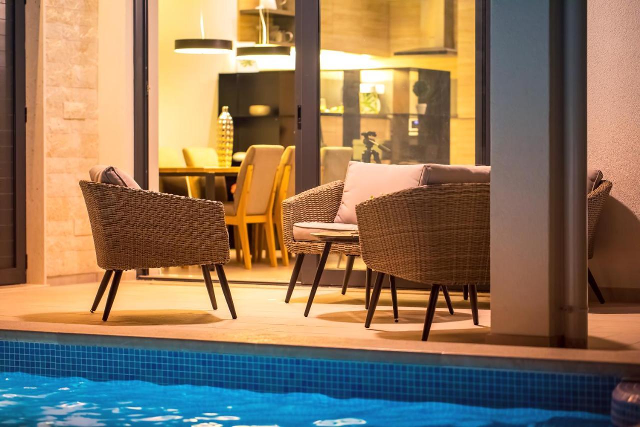 Villa Petra คาชเตลา ภายนอก รูปภาพ